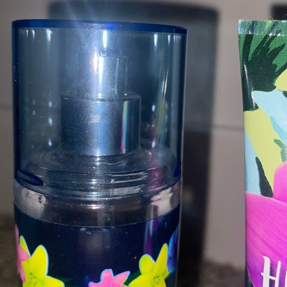 **LIKE NEW BATH & BODY WORKS SET - Picture 4 of 5